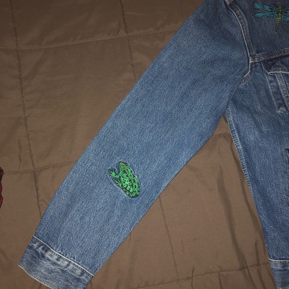 Levi’s Freehand Embroidered Trucker Jean Jacket - Picture 5 of 8